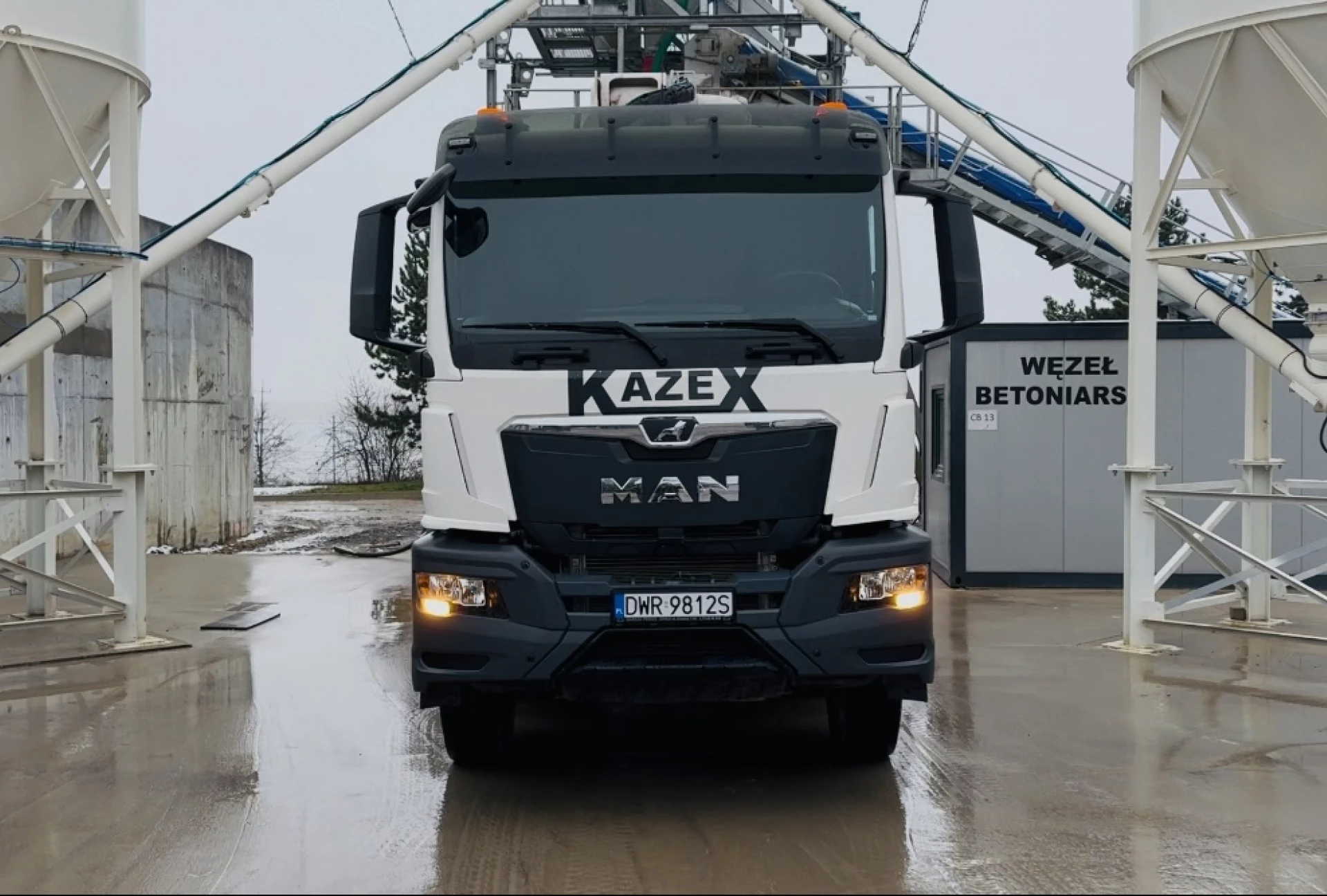 section offer background image